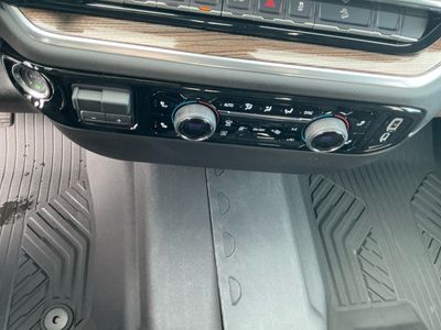 2026 Chevrolet Silverado 1500 — photo 8 view