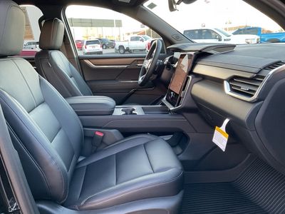 2026 GMC Acadia - Photo 11