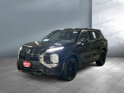 2023 Mitsubishi Outlander - Photo 1
