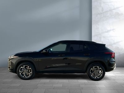 2025 Chevrolet Trax - Photo 5