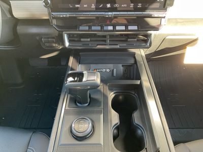 2026 GMC HUMMER EV SUV — photo 7 view