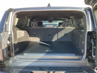 2026 GMC HUMMER EV SUV — photo 9 view