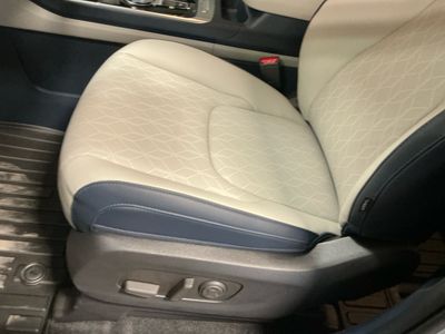 2026 Kia Carnival Hybrid - Photo 12