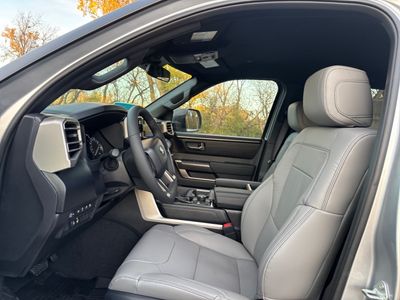 2026 Toyota Tundra 4WD — photo 8 view