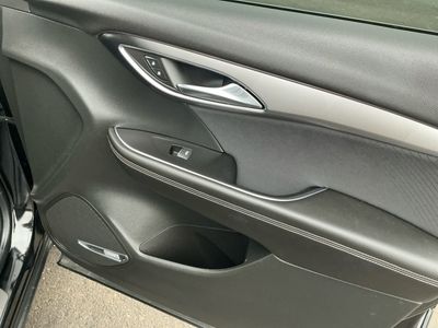 2025 Buick Envision — photo 13 view