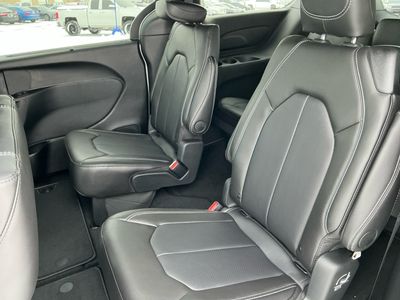 2026 Chrysler Pacifica — photo 12 view