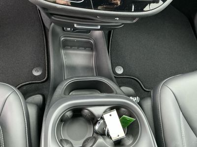 2026 Chrysler Pacifica — detail view