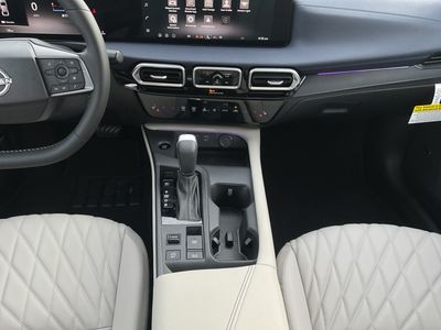 2026 Nissan Sentra — photo 8 view