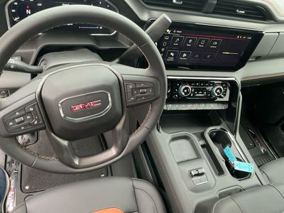 2026 GMC Sierra 2500HD — photo 7 view