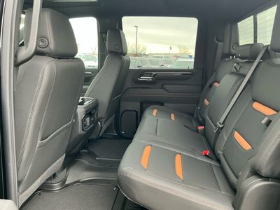 2026 GMC Sierra 2500HD — photo 9 view
