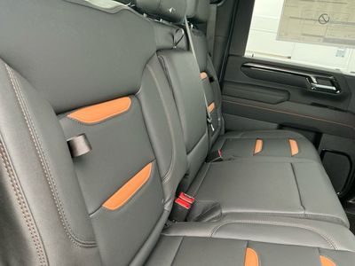 2026 GMC Sierra 2500HD — photo 10 view