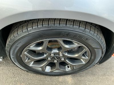 2018 Chrysler 300 — photo 13 view