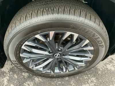 2025 Nissan Rogue — detail view