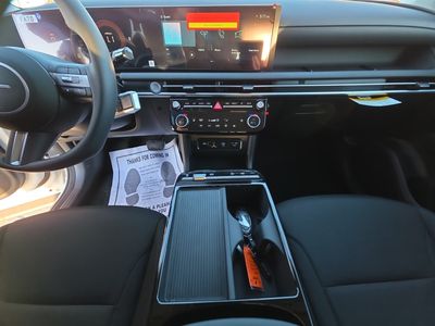 2026 Hyundai Tucson Hybrid — photo 9 view
