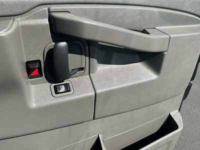 2025 Chevrolet Express Passenger - Photo 14