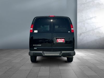 2025 Chevrolet Express Passenger - Photo 4