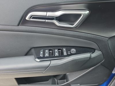 2023 Kia Sportage — photo 7 view