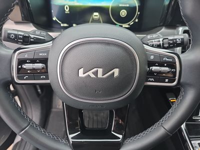 2023 Kia Sorento — photo 11 view