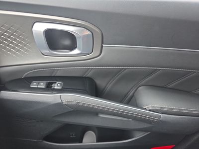 2023 Kia Sorento — photo 15 view