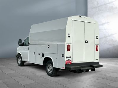 2025 Chevrolet Express Commercial Cutaway - Photo 4