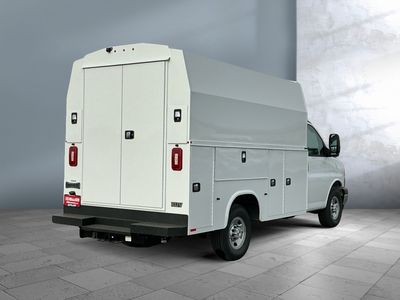 2025 Chevrolet Express Commercial Cutaway - Photo 5