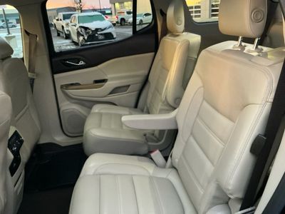 2018 GMC Acadia — photo 13 view