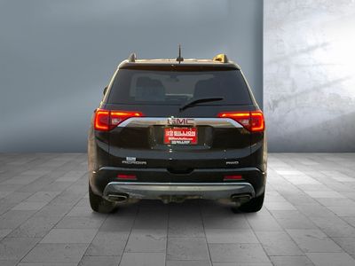 2018 GMC Acadia — detail view