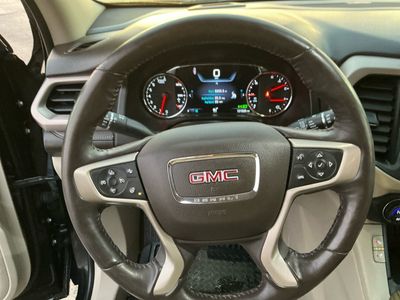2018 GMC Acadia — photo 9 view