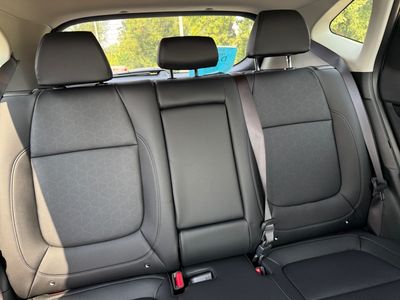 2026 Kia Seltos — photo 8 view