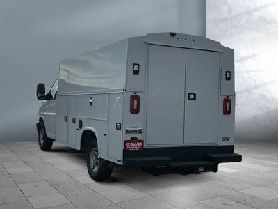 2025 Chevrolet Express Commercial Cutaway - Photo 3