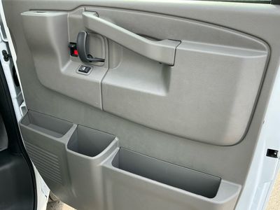 2025 Chevrolet Express Commercial Cutaway - Photo 8