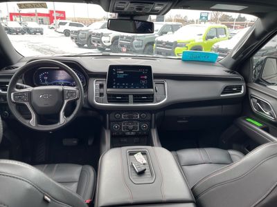 2024 Chevrolet Suburban — photo 14 view