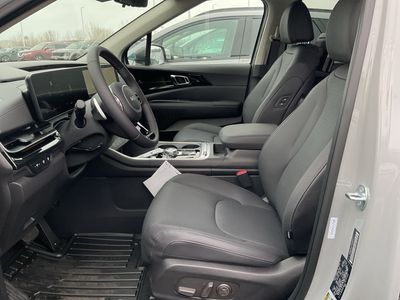 2026 Kia Carnival Hybrid - Photo 12