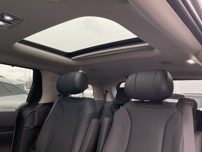2026 Kia Carnival Hybrid - Photo 13