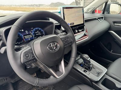 2026 Toyota Corolla Cross — photo 12 view