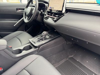2026 Toyota Corolla Cross — photo 14 view