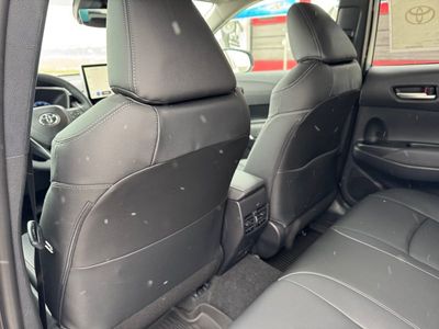 2026 Toyota Corolla Cross — photo 8 view