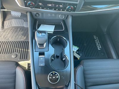 2026 Nissan Rogue — photo 13 view