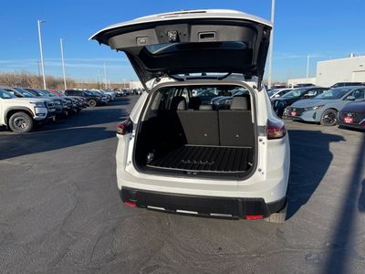 2026 Nissan Rogue — photo 14 view