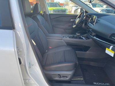 2026 Nissan Rogue — photo 9 view