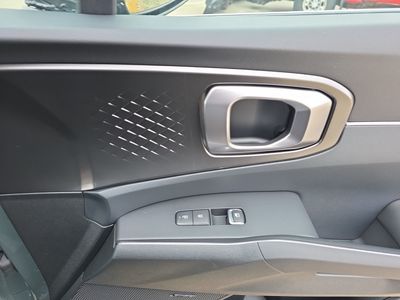 2026 Kia Sorento Hybrid — photo 11 view