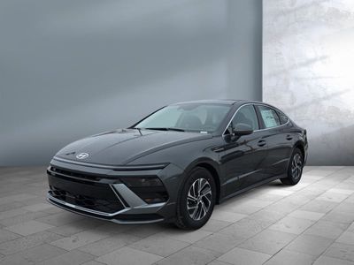 2026 Hyundai Sonata Hybrid — front three-quarter view