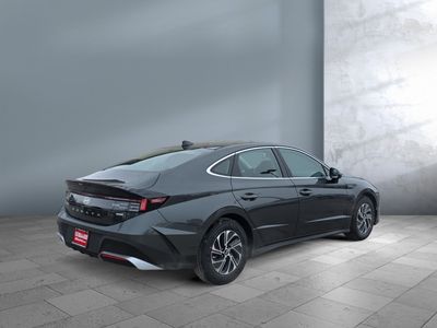 2026 Hyundai Sonata Hybrid — interior view