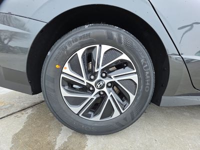 2026 Hyundai Sonata Hybrid — photo 8 view