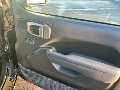 2026 Jeep Wrangler — photo 7 view