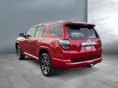 2022 Toyota 4Runner - Photo 2