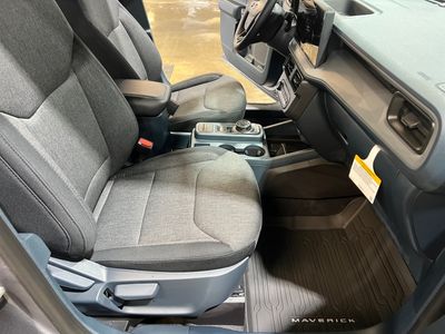 2025 Ford Maverick — photo 10 view