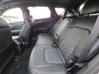 2023 Kia Sportage — photo 12 view