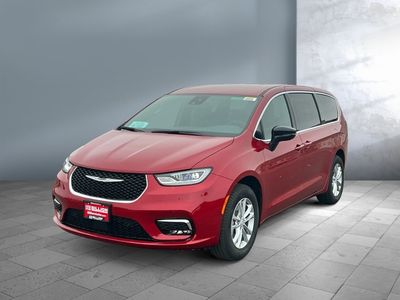 2026 Chrysler Pacifica — front three-quarter view
