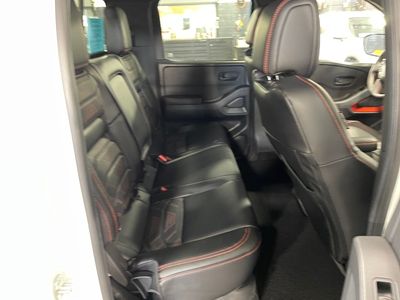 2026 Nissan Frontier — photo 11 view
